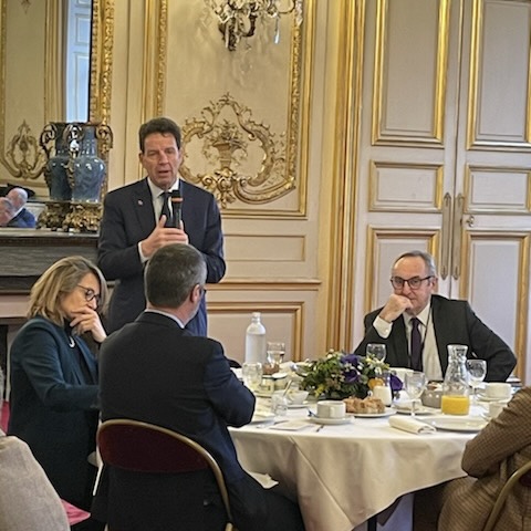 Petit-déjeuner débat avec Geoffroy Roux de Bézieux, Président du Medef
